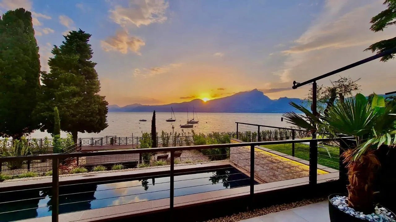 Il Sogno Al Lago Di Garda Torri Del Benaco Italië